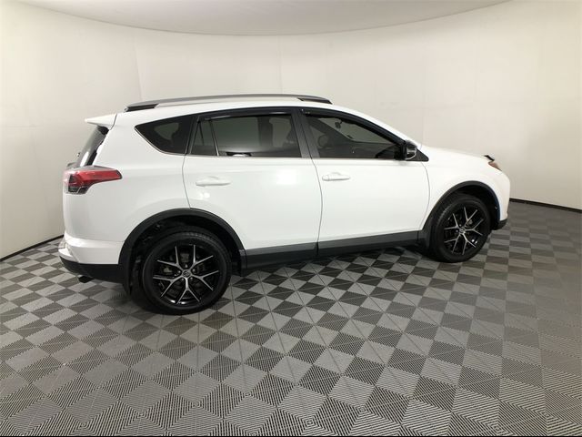 2017 Toyota RAV4 SE