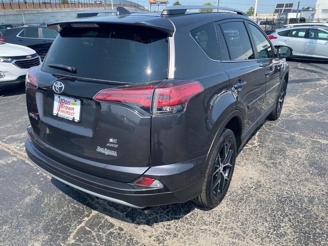 2017 Toyota RAV4 SE