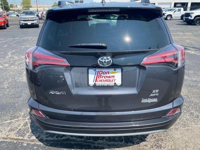 2017 Toyota RAV4 SE