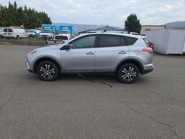 2017 Toyota RAV4 LE