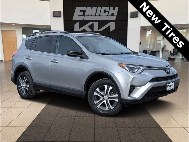 2017 Toyota RAV4 LE