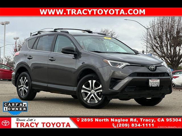 2017 Toyota RAV4 LE