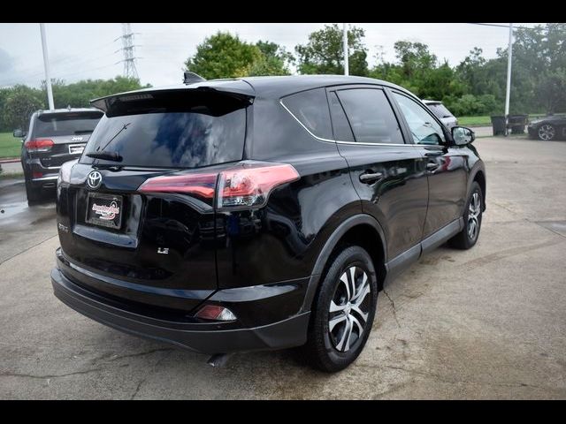 2017 Toyota RAV4 LE