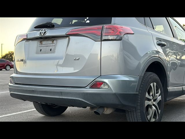 2017 Toyota RAV4 LE