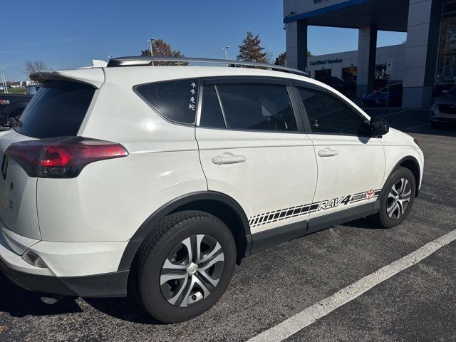 2017 Toyota RAV4 LE