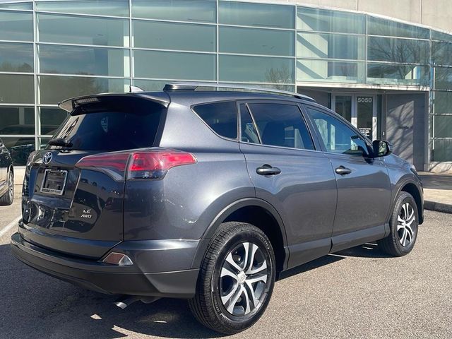 2017 Toyota RAV4 LE