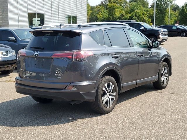 2017 Toyota RAV4 LE