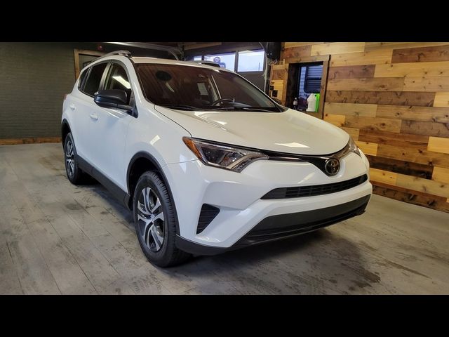 2017 Toyota RAV4 LE