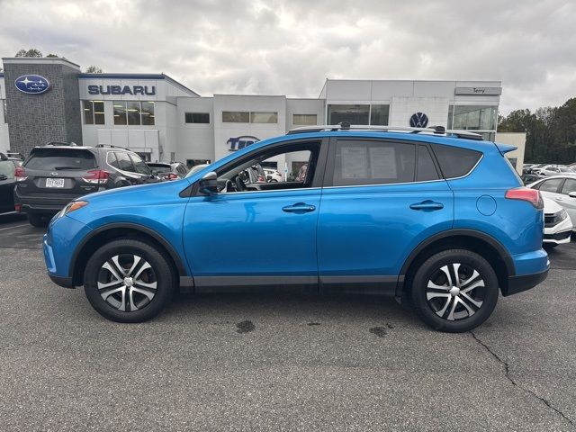 2017 Toyota RAV4 LE