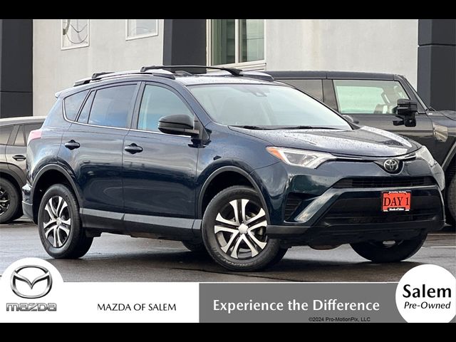 2017 Toyota RAV4 LE