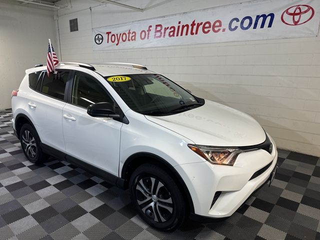 2017 Toyota RAV4 LE