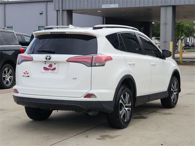 2017 Toyota RAV4 LE