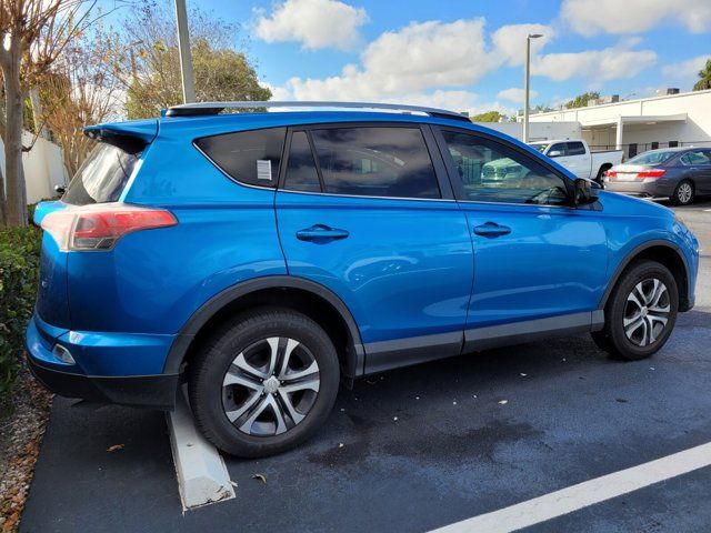 2017 Toyota RAV4 LE