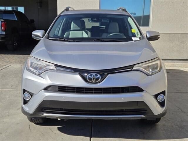 2017 Toyota RAV4 Platinum