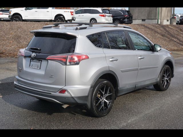 2017 Toyota RAV4 SE