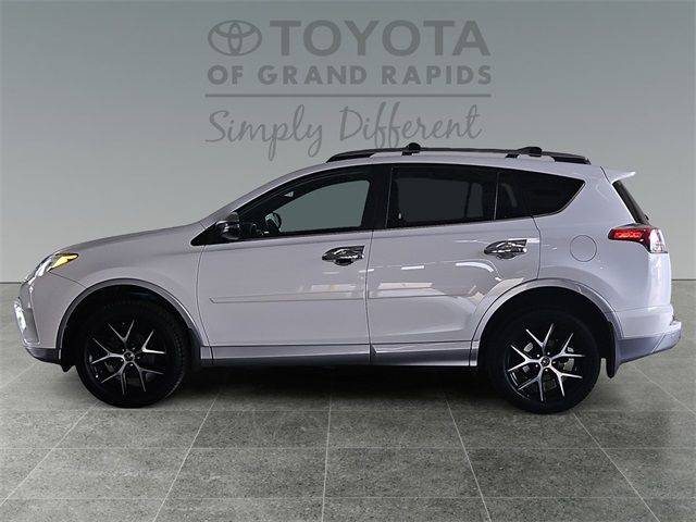 2017 Toyota RAV4 SE