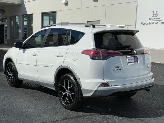 2017 Toyota RAV4 SE