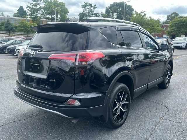 2017 Toyota RAV4 SE