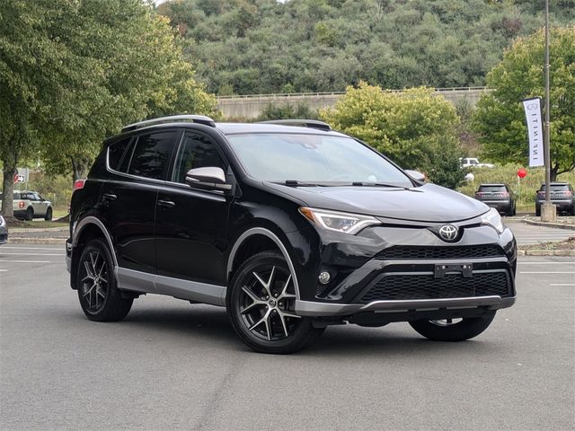 2017 Toyota RAV4 SE