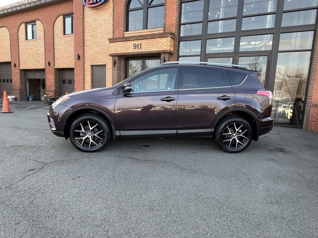 2017 Toyota RAV4 SE