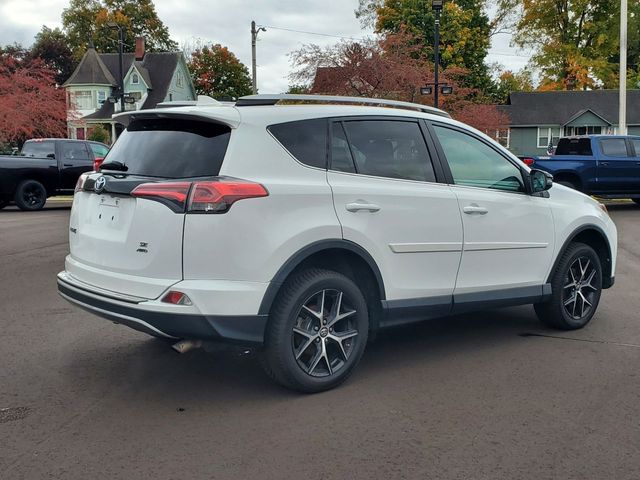 2017 Toyota RAV4 SE