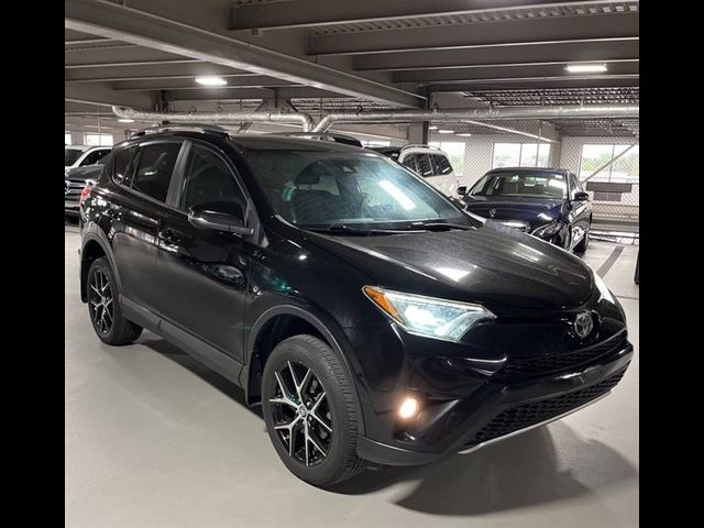 2017 Toyota RAV4 SE