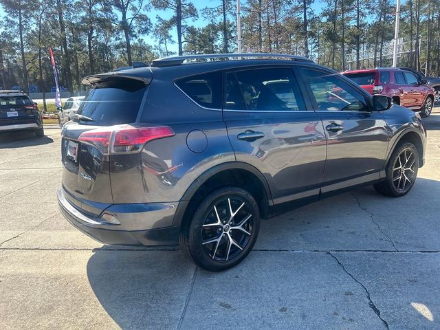 2017 Toyota RAV4 SE