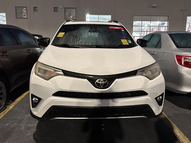 2017 Toyota RAV4 SE