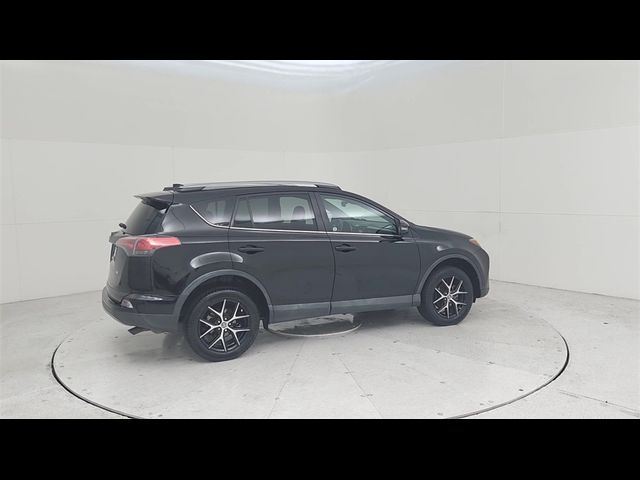 2017 Toyota RAV4 SE