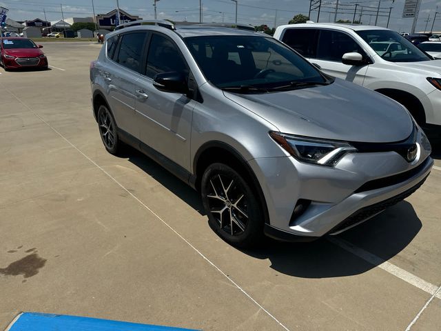 2017 Toyota RAV4 SE