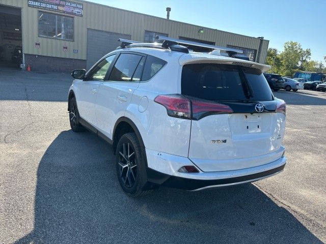 2017 Toyota RAV4 SE