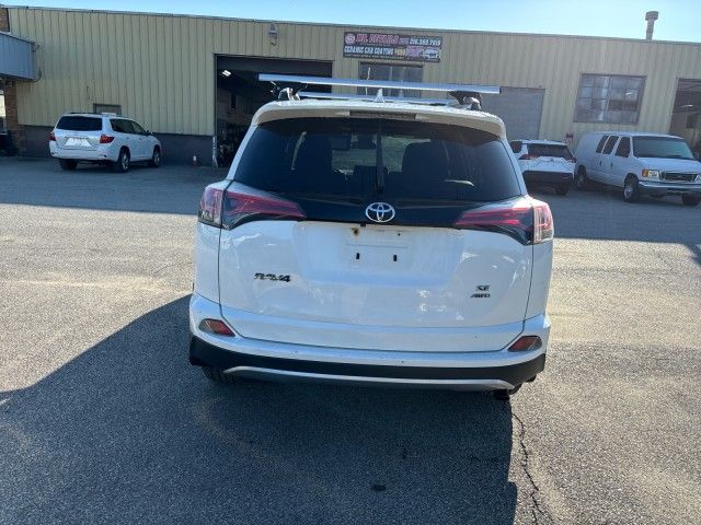 2017 Toyota RAV4 SE