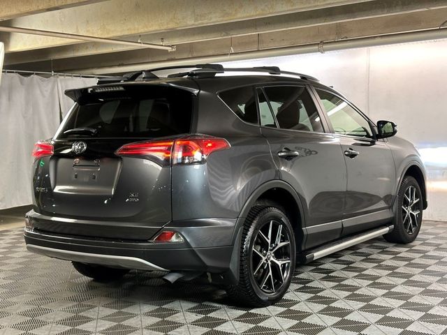 2017 Toyota RAV4 SE