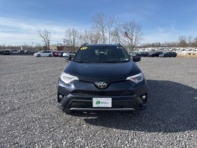 2017 Toyota RAV4 SE