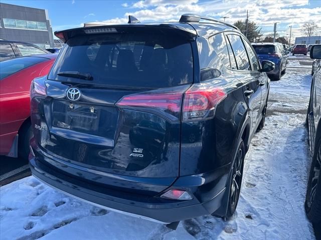 2017 Toyota RAV4 SE