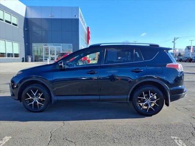 2017 Toyota RAV4 SE