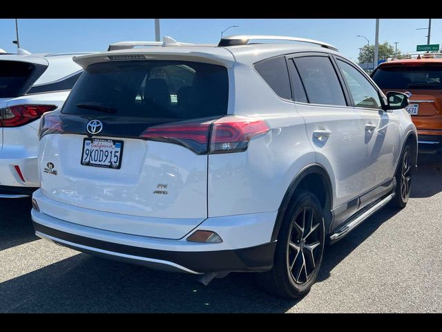 2017 Toyota RAV4 SE