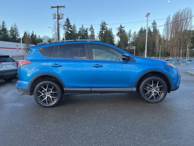 2017 Toyota RAV4 SE