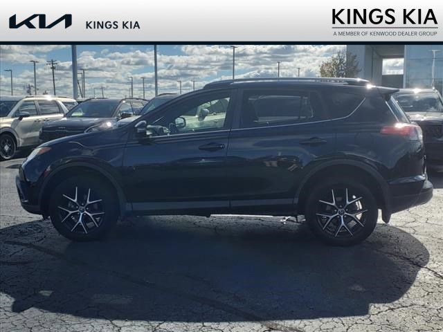 2017 Toyota RAV4 SE