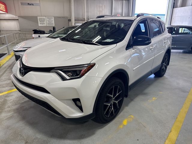 2017 Toyota RAV4 SE