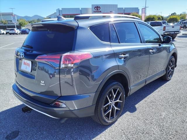 2017 Toyota RAV4 SE