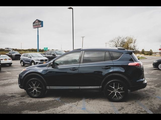 2017 Toyota RAV4 SE