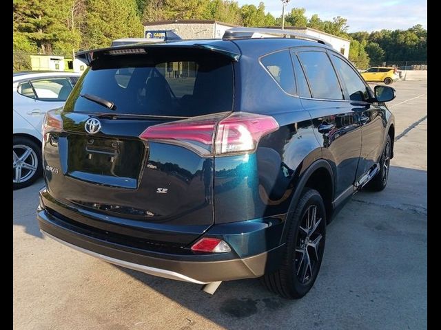 2017 Toyota RAV4 SE