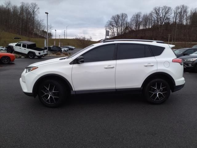 2017 Toyota RAV4 SE