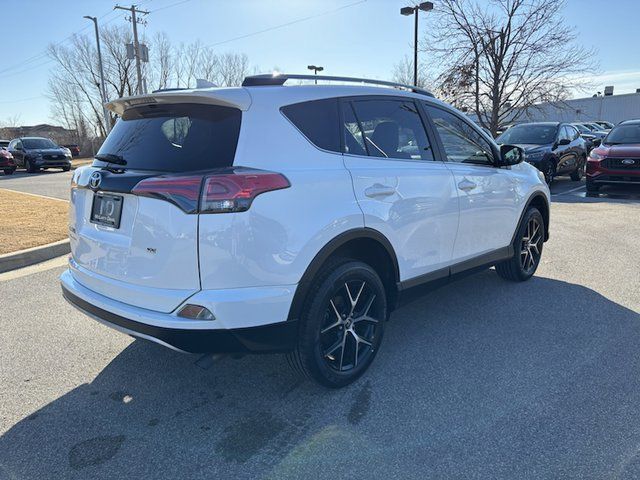 2017 Toyota RAV4 SE