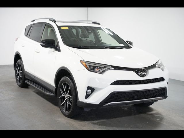 2017 Toyota RAV4 SE