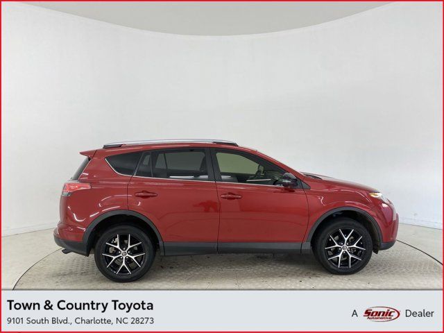 2017 Toyota RAV4 SE