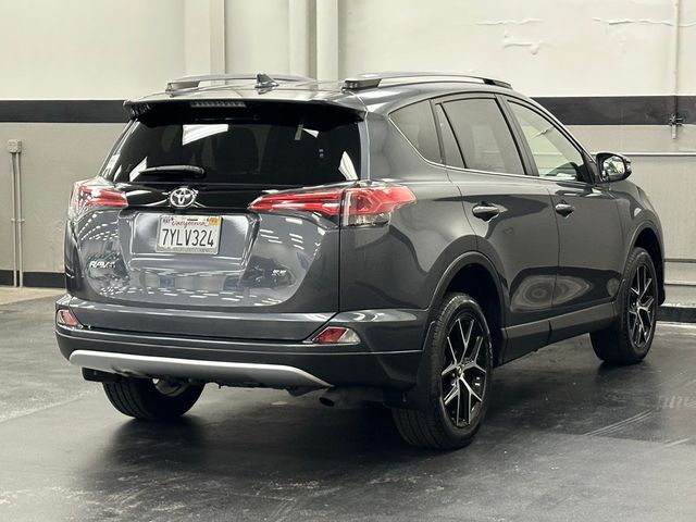 2017 Toyota RAV4 SE