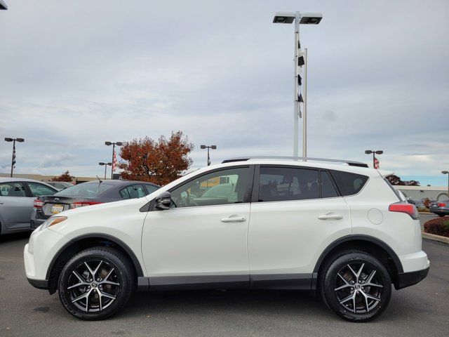 2017 Toyota RAV4 SE