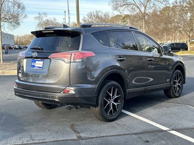 2017 Toyota RAV4 SE